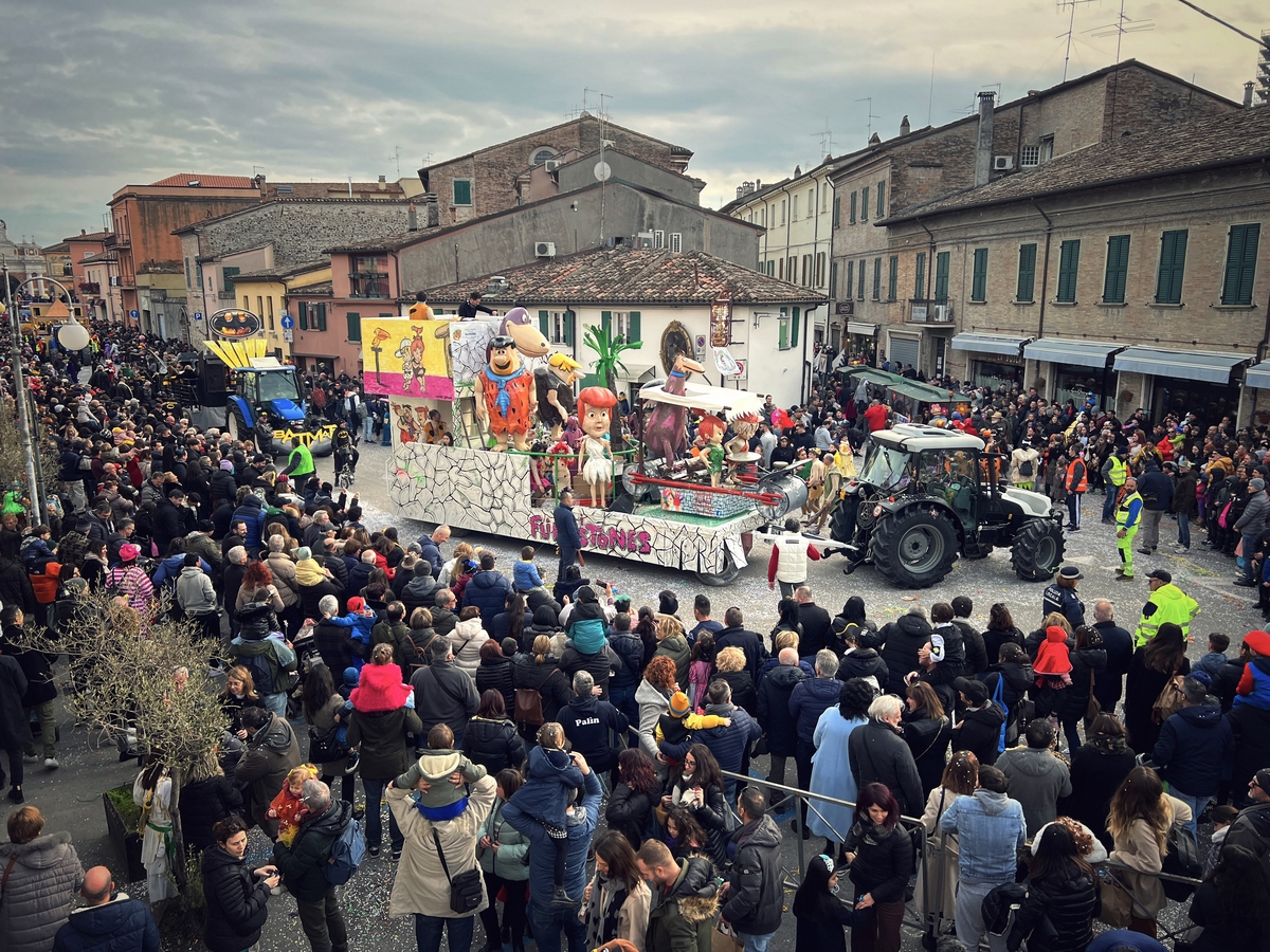 Anna Tatangelo a Santarcangelo per la festa di Carnevale