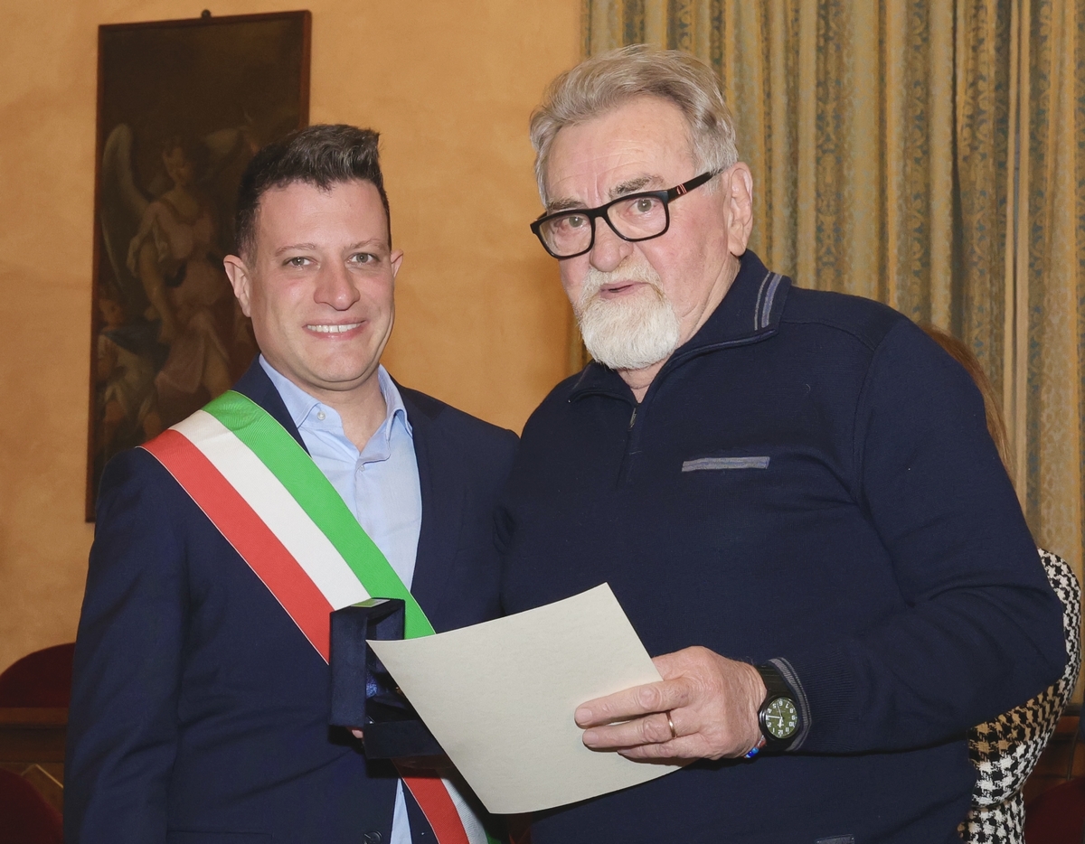 L’Arcangelo d’Oro a Guido Fontana e tutte le onorificenze cittadine consegnate nel corso del saluto di fine anno