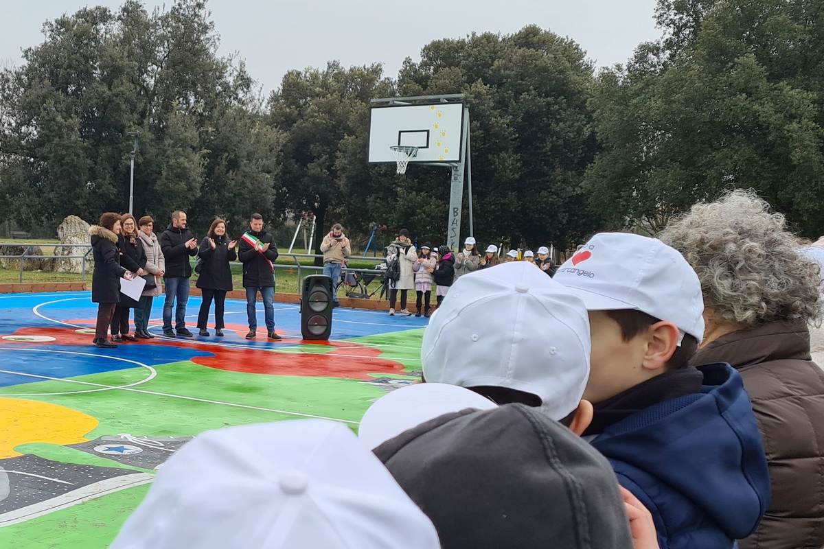 Parco Spina, la prima parte dei lavori inaugurata alla presenza di bambine e bambini della Pascucci