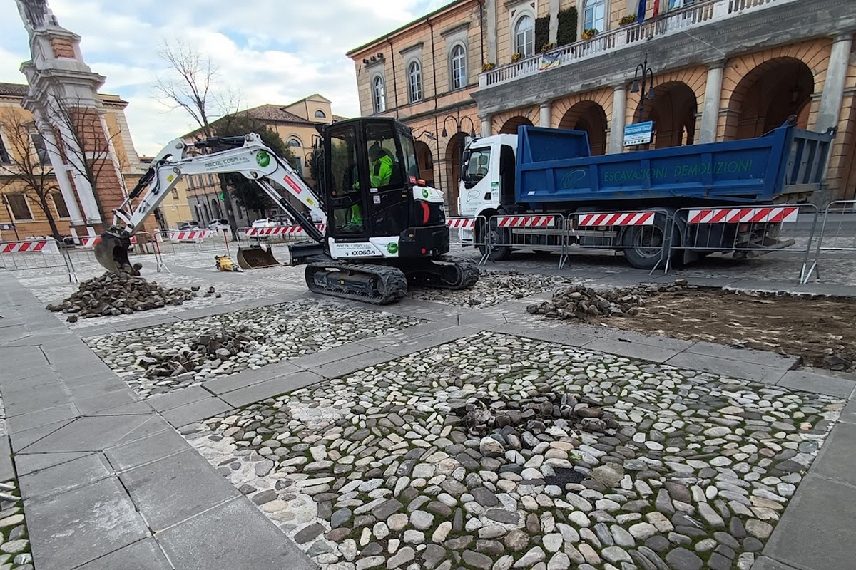 Anthea, nel 2024 taglio erba per oltre 2 milioni di metri quadrati di verde pubblico