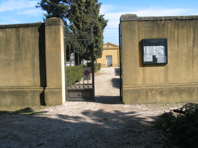 Cimitero di Canonica